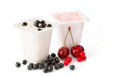 U ochucených jogurtů pozor na cukr